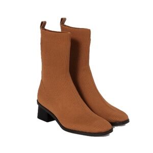 Everlane The High Ankle Glove Boot